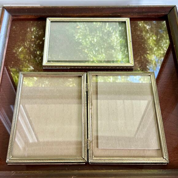 Vintage Gold-Tone 5x7 Frame Set – Single & Double Hinged (3 Photo Display) - Picture 4 of 12